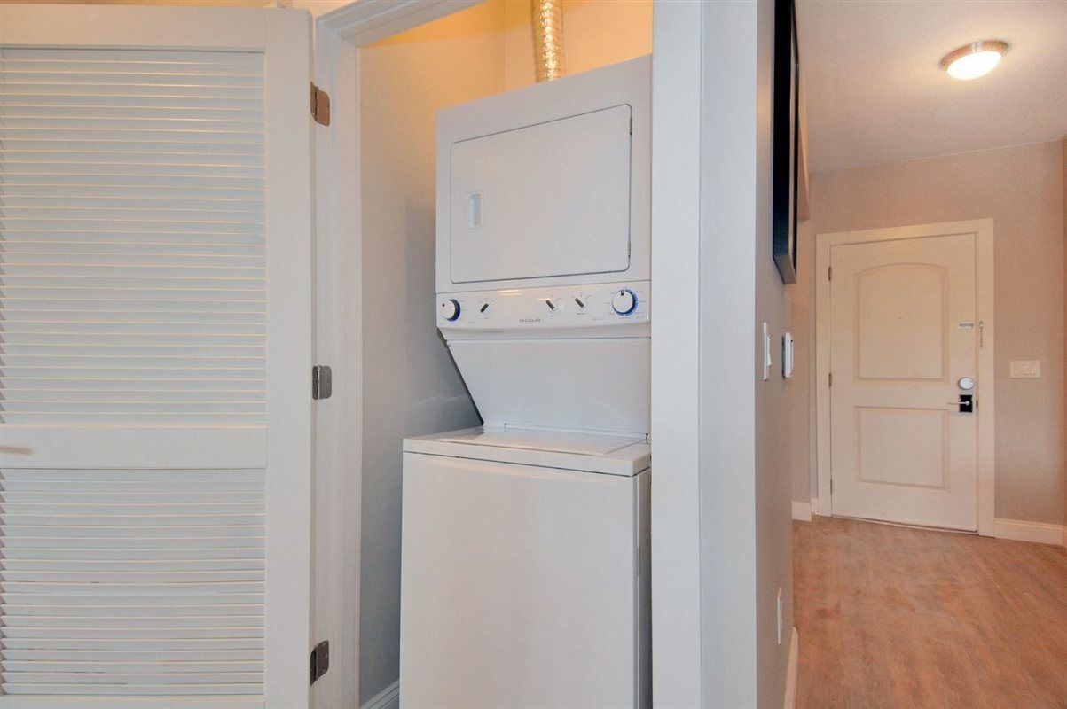 6400 Jefferson Interior 6